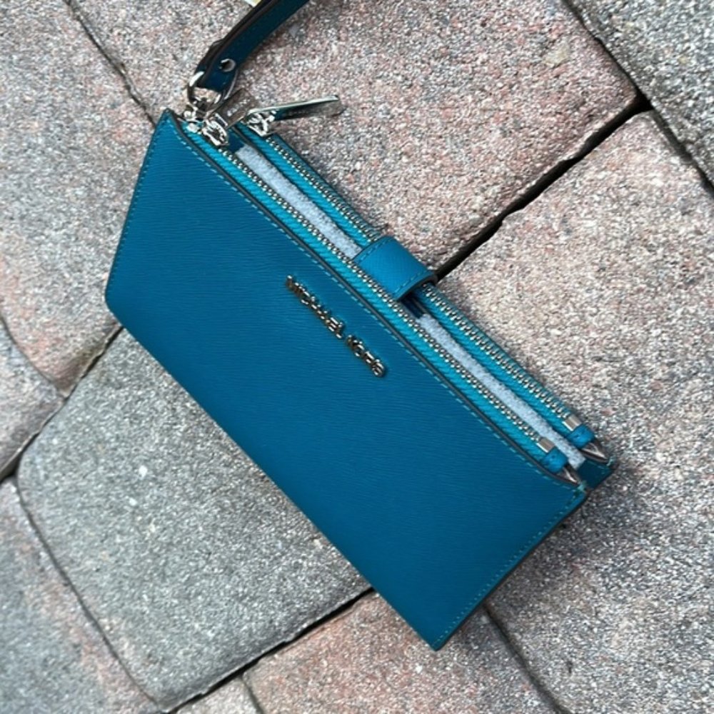 Michael Kors Large Double Zip Leather Wallet Wristlet Phone Case Lagoon - Picture 3 of 16